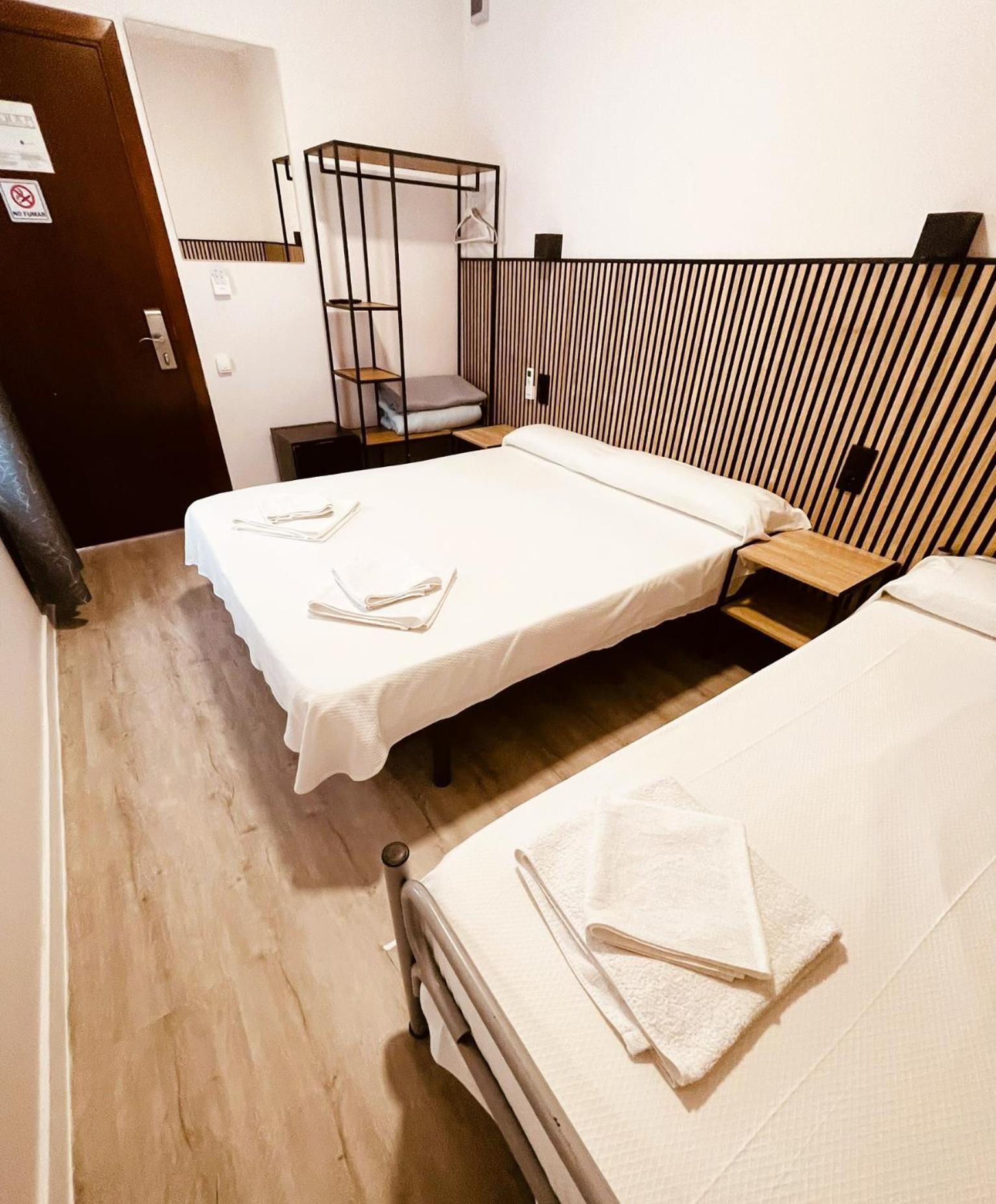 Colibri Hotel Calella Bagian luar foto