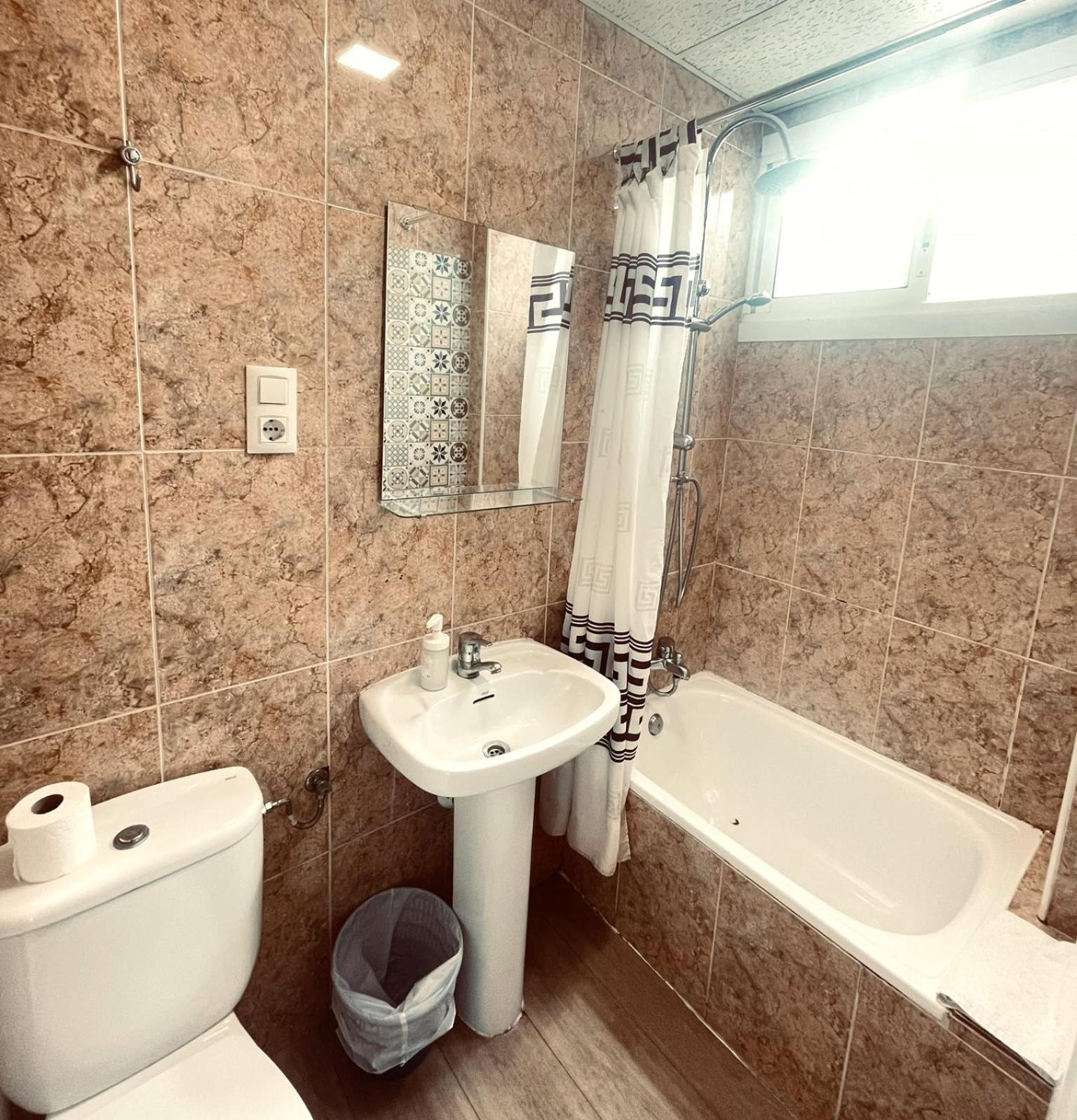 Colibri Hotel Calella Ruang foto
