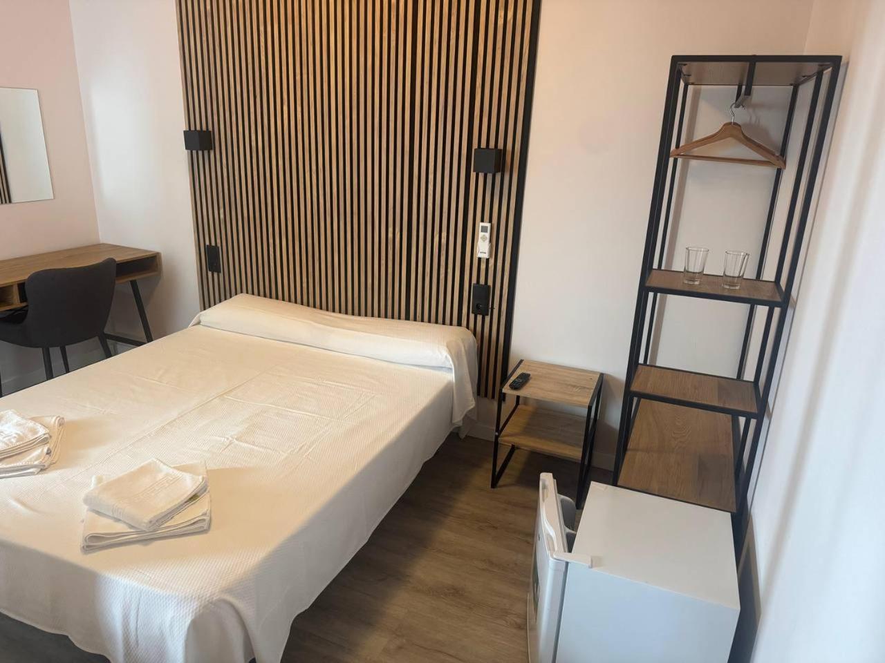 Colibri Hotel Calella Bagian luar foto